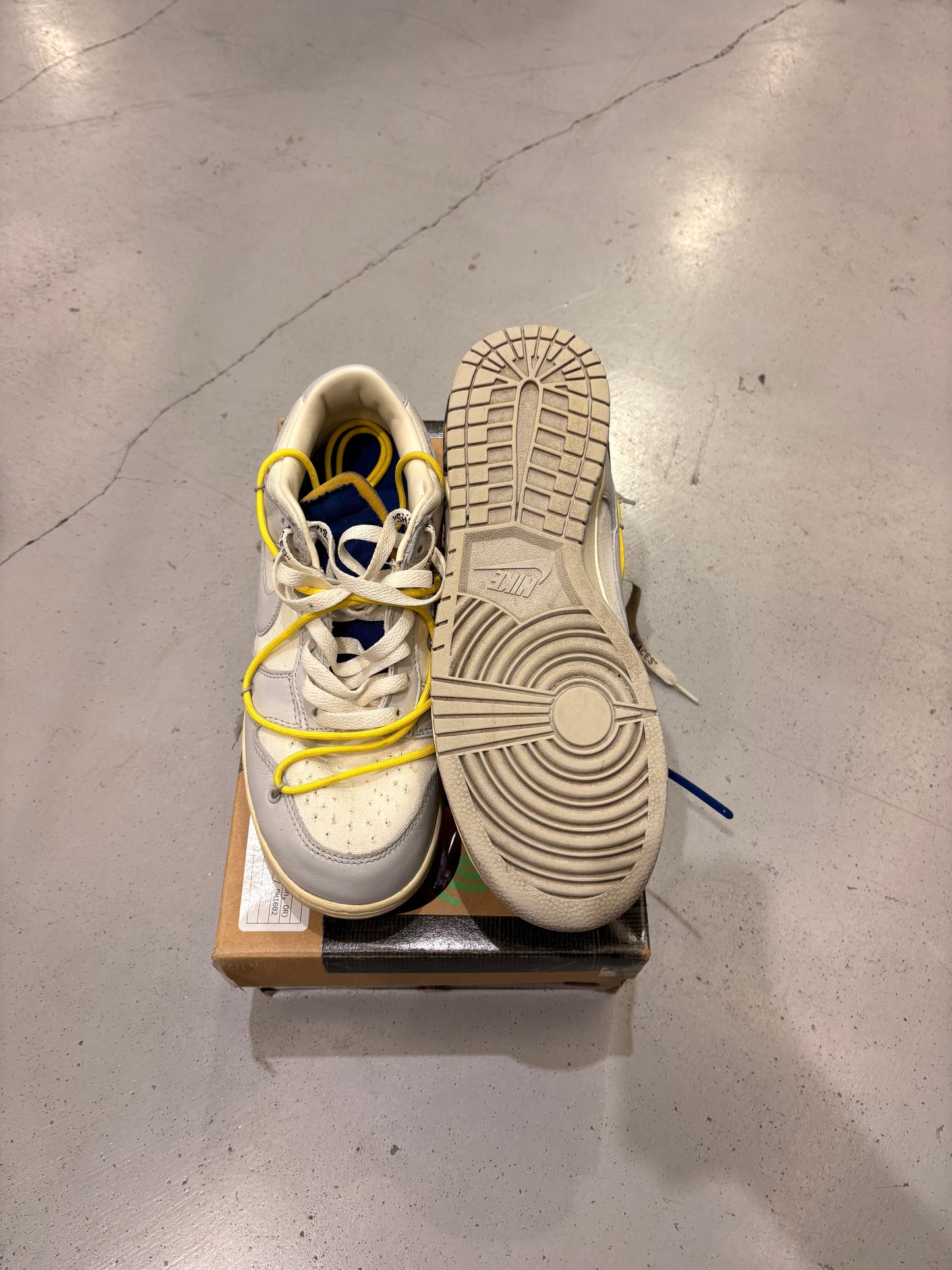 Nike Dunk Low Off-White Lot 27