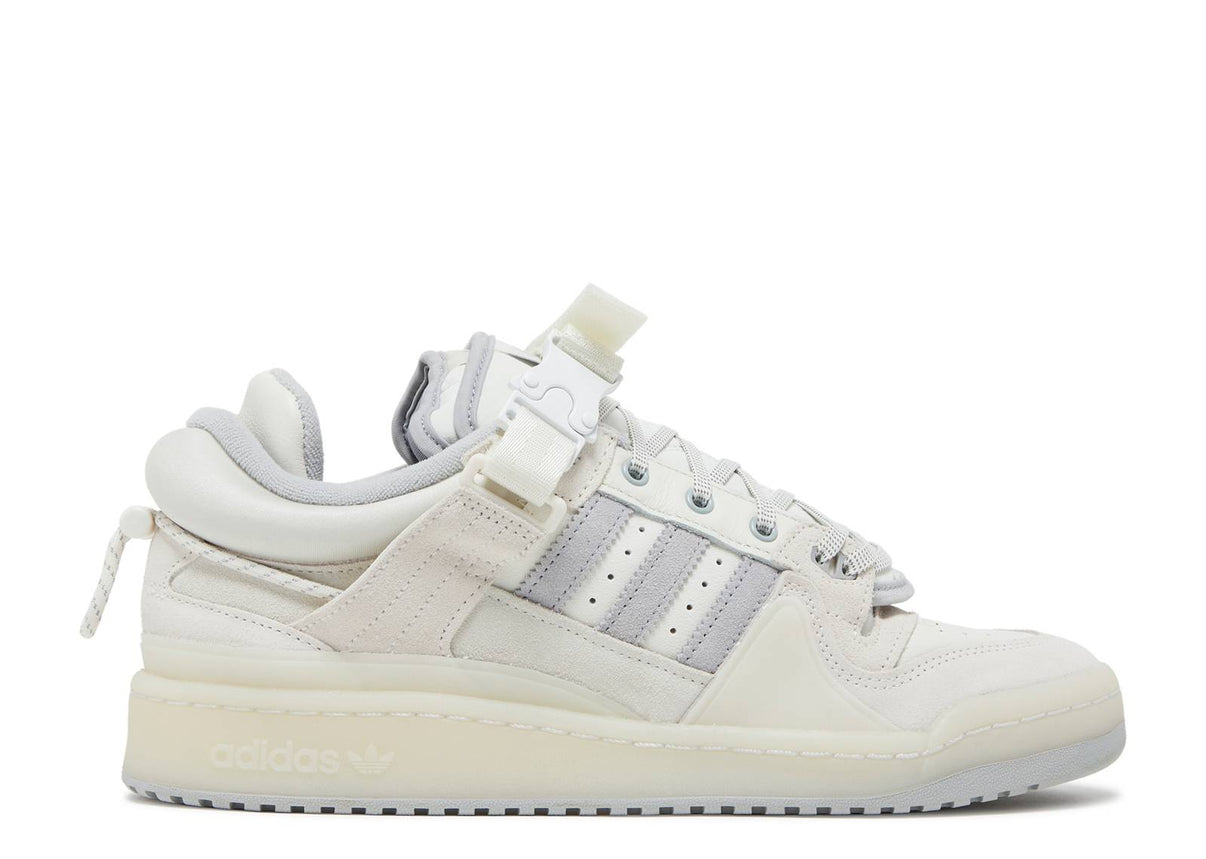 triple black forum buckle low de bad bunny